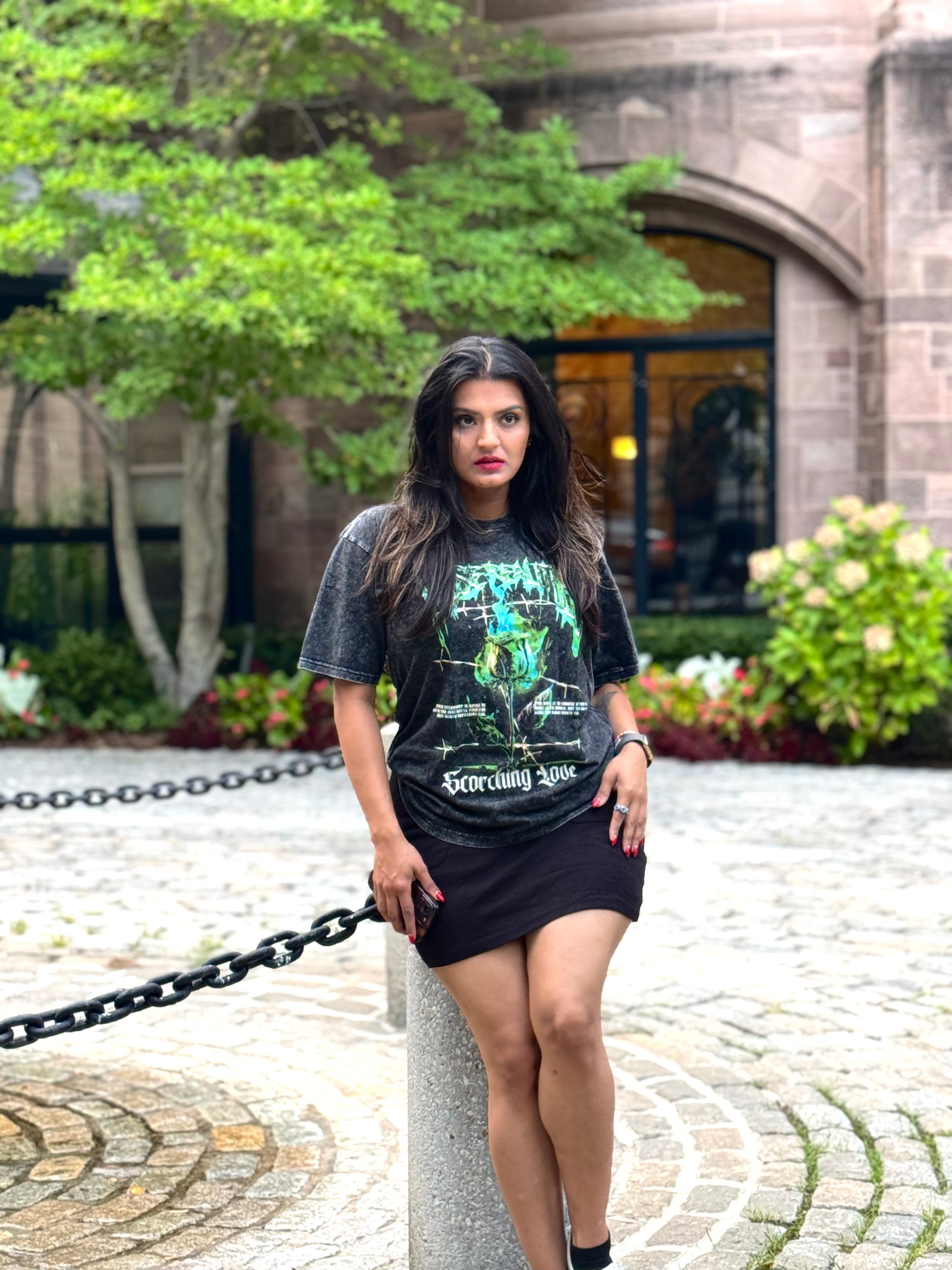SCORCHING LOVE T-Shirt